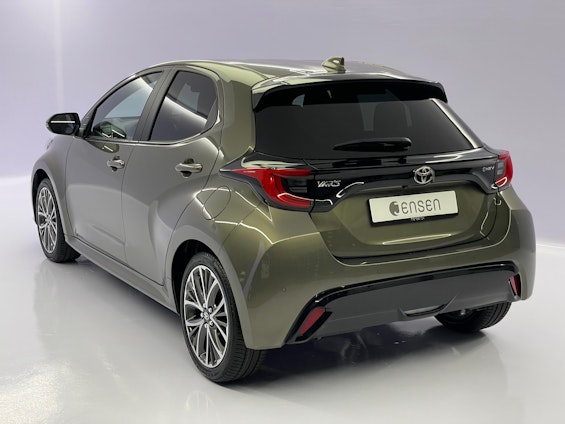 Vehicle image 4 Vehicle image 4