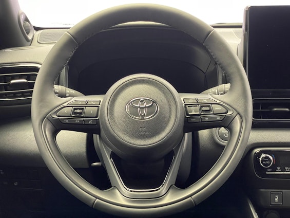 Vehicle image 12 Vehicle image 12