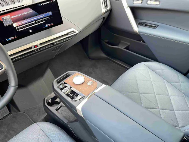 BMW iX xDrive40