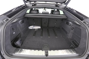 Vehicle image BMW X6 M60i