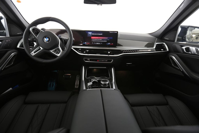 Vehicle image BMW X6