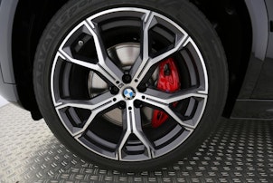 Vehicle image BMW X6 M60i