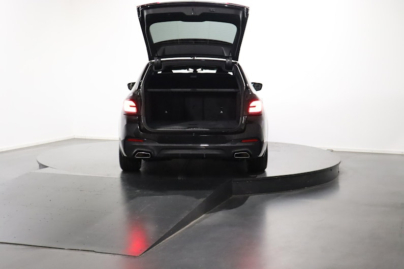 Vehicle image BMW 5 SERIES