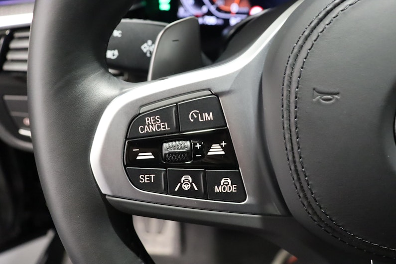 Vehicle image BMW 5 SERIES