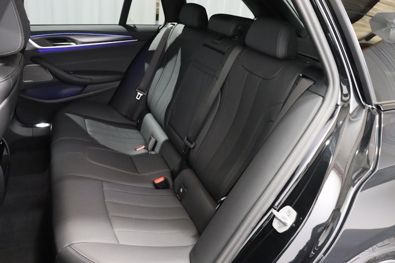 Vehicle image BMW 5 SERIES