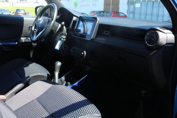 Vehicle image 7