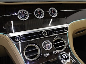 Vehicle image BENTLEY Continental GTC 4.0 V8