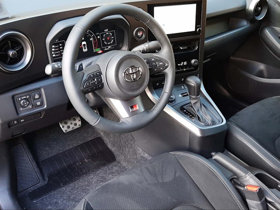 Vehicle image 8 Vehicle image 8