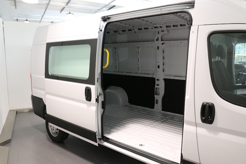 Vehicle image OPEL MOVANO