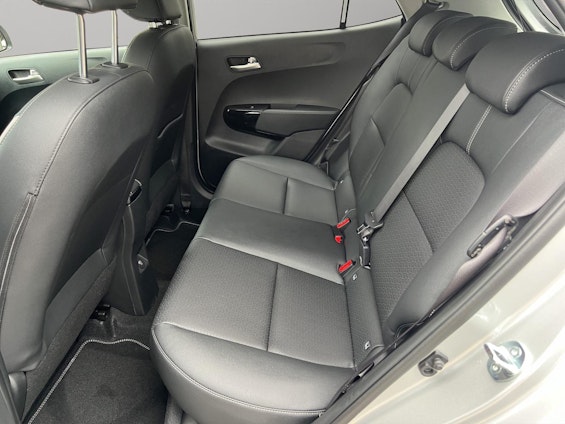 Vehicle image 8 Vehicle image 8