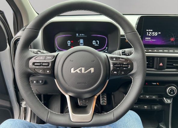 Vehicle image 6 Vehicle image 6