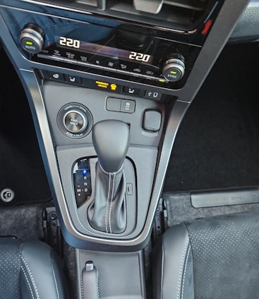 Vehicle image 15 Vehicle image 15