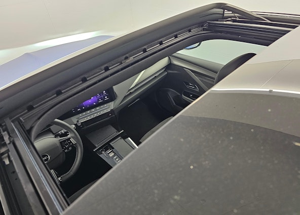 Vehicle image 9 Vehicle image 9