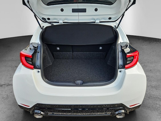 Vehicle image 9 Vehicle image 9