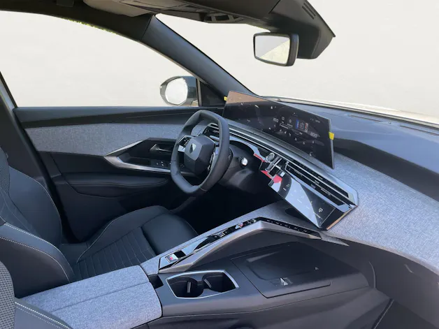 Peugeot 3008 1.2 Hybrid Allure