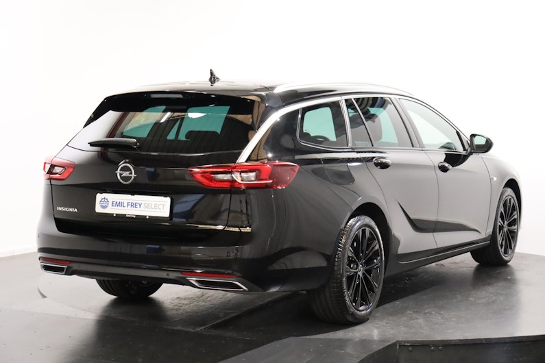 Vehicle image OPEL INSIGNIA