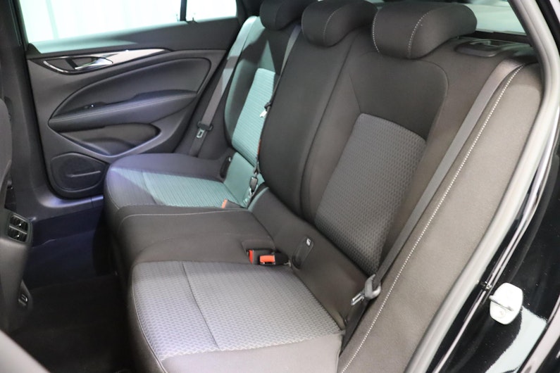 Vehicle image OPEL INSIGNIA