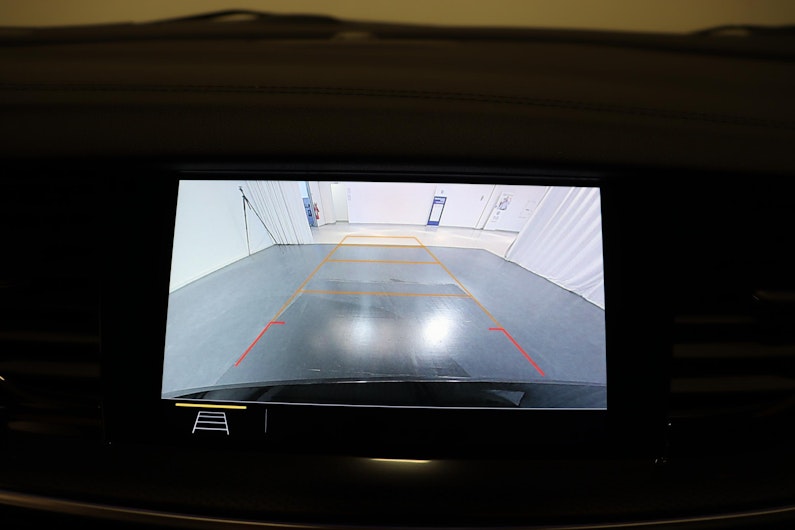 Vehicle image OPEL INSIGNIA