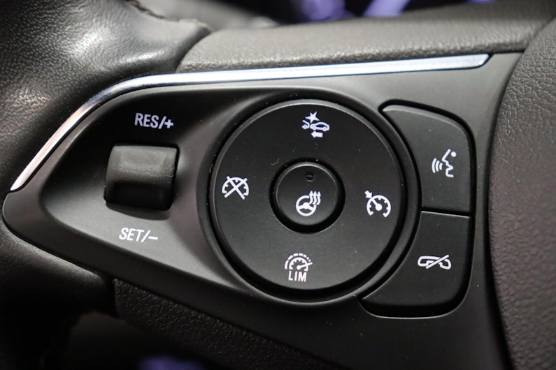 Vehicle image OPEL INSIGNIA