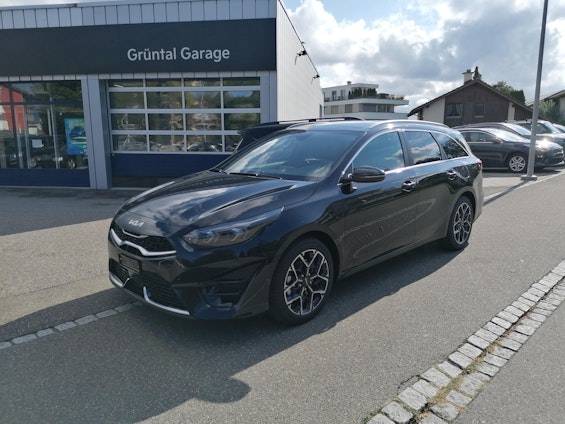 First vehicle image