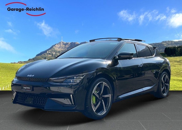 First vehicle image First vehicle image