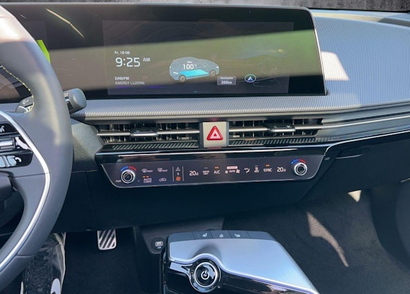 Vehicle image 14 Vehicle image 14