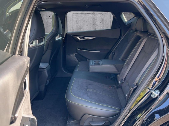 Vehicle image 9 Vehicle image 9