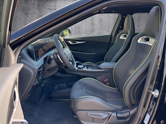 Vehicle image 8 Vehicle image 8