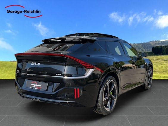 Vehicle image 4 Vehicle image 4