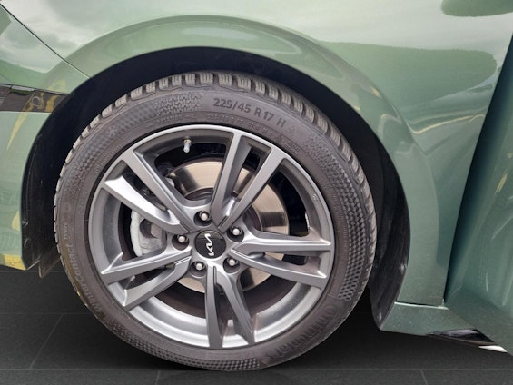 Vehicle image 19 Vehicle image 19