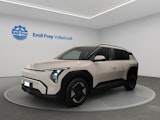 First vehicle image
