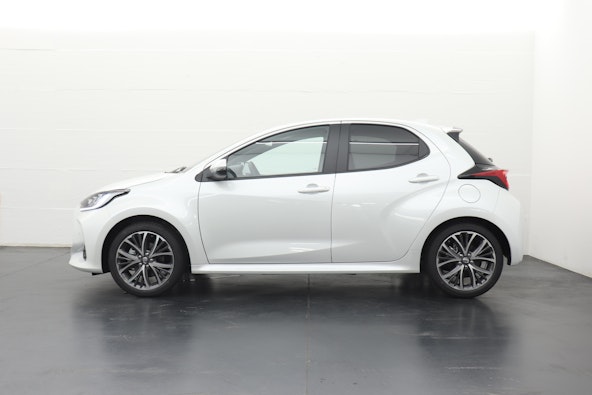Vehicle image 3