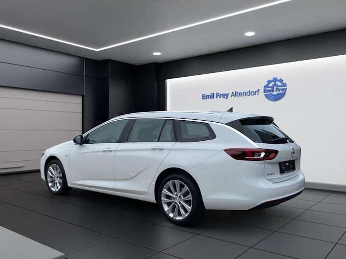 Vehicle image OPEL INSIGNIA
