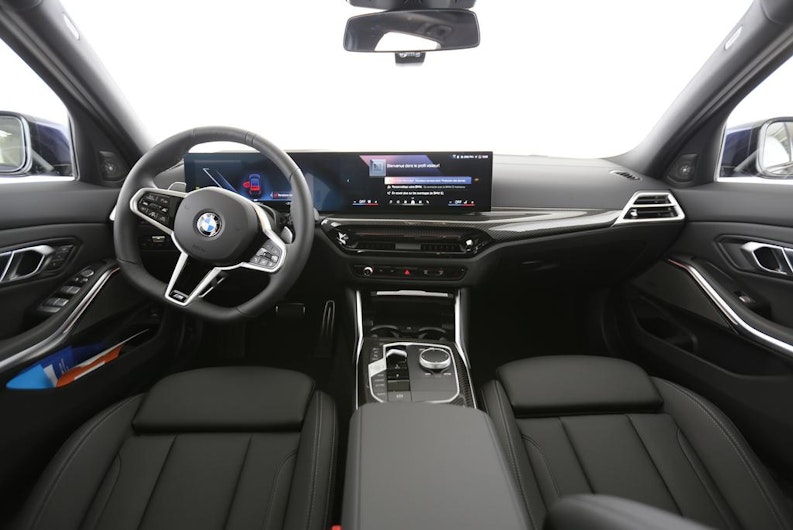 Vehicle image BMW 3 SERIES