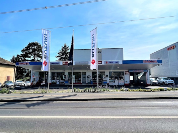 Vehicle image 21