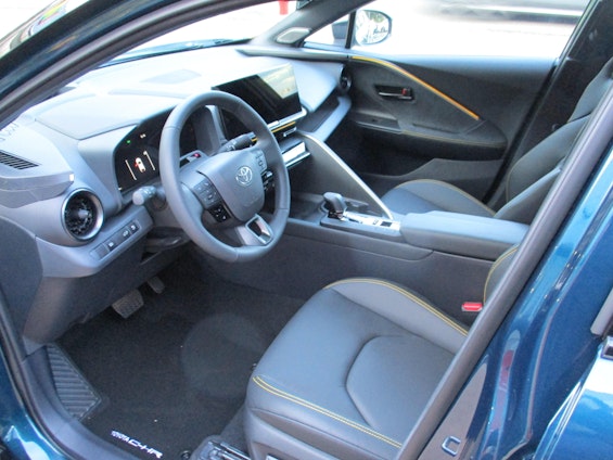 Vehicle image 38
