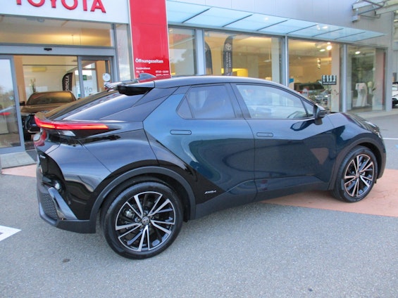 Vehicle image 35