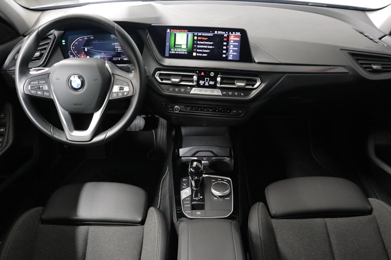 Vehicle image BMW 1 SERIES
