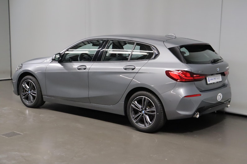 Vehicle image BMW 1 SERIES