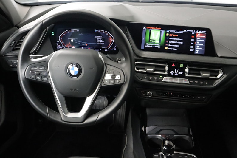 Vehicle image BMW 1 SERIES