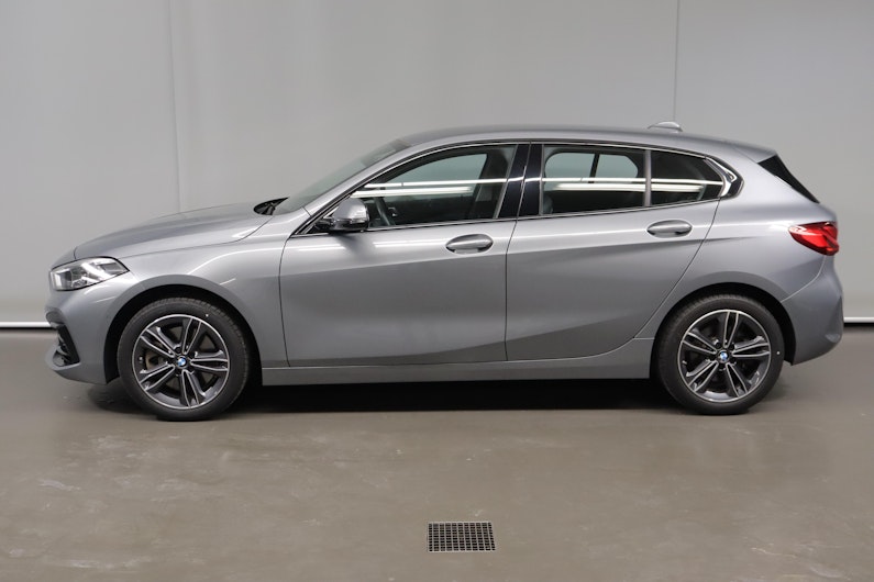 Vehicle image BMW 1 SERIES