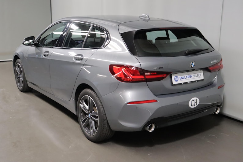 Vehicle image BMW 1 SERIES