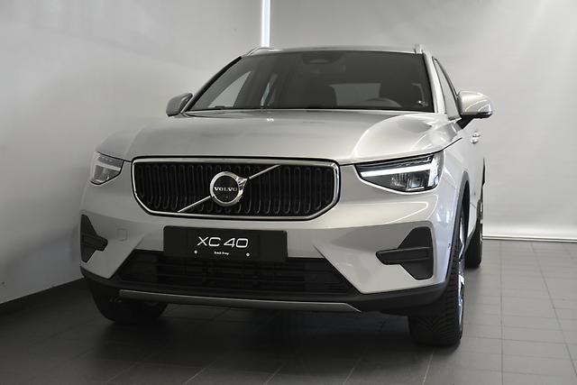 VOLVO XC40 2.0 B3 MH Core: Jetzt Probefahrt buchen!