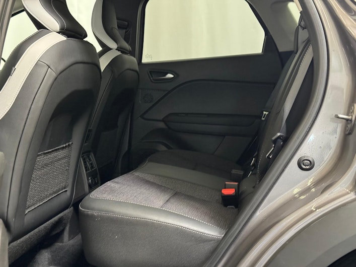 Vehicle image MITSUBISHI ASX