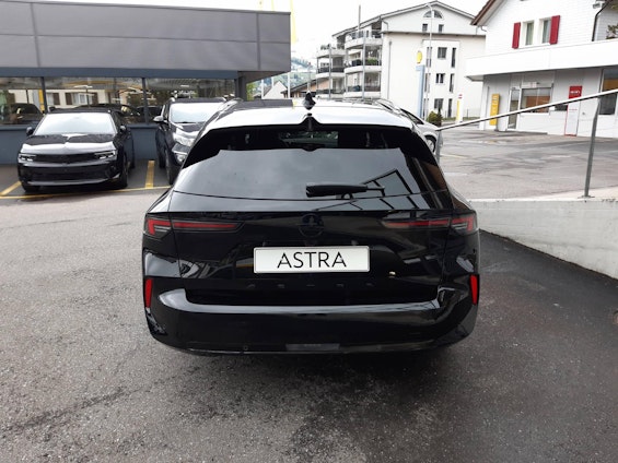 Vehicle image 4 Vehicle image 4