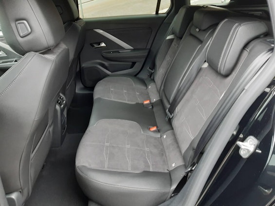 Vehicle image 7 Vehicle image 7