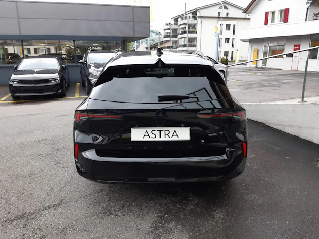 Opel Astra Sports Tourer 1.2 T 130 Swiss Plus