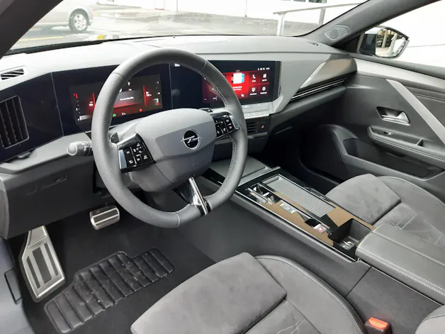 Opel Astra Sports Tourer 1.2 T 130 Swiss Plus