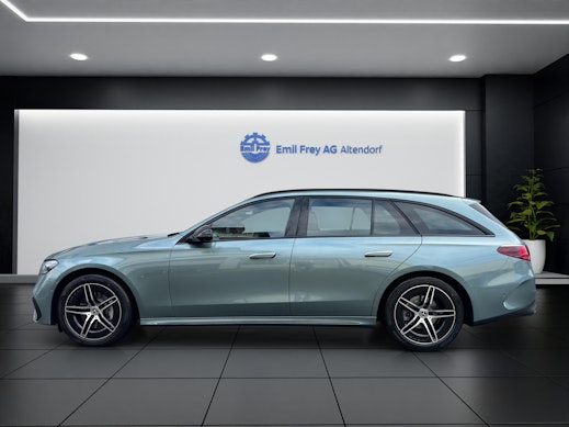 MERCEDES-BENZ E 220 d AMG Line Kombi 2