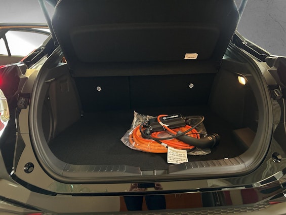 Vehicle image 12 Vehicle image 12